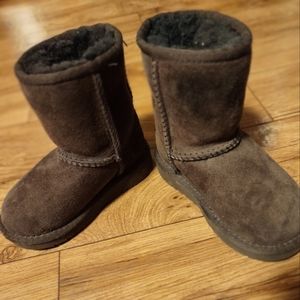 Toddler Ugg Boots. They are size 6.